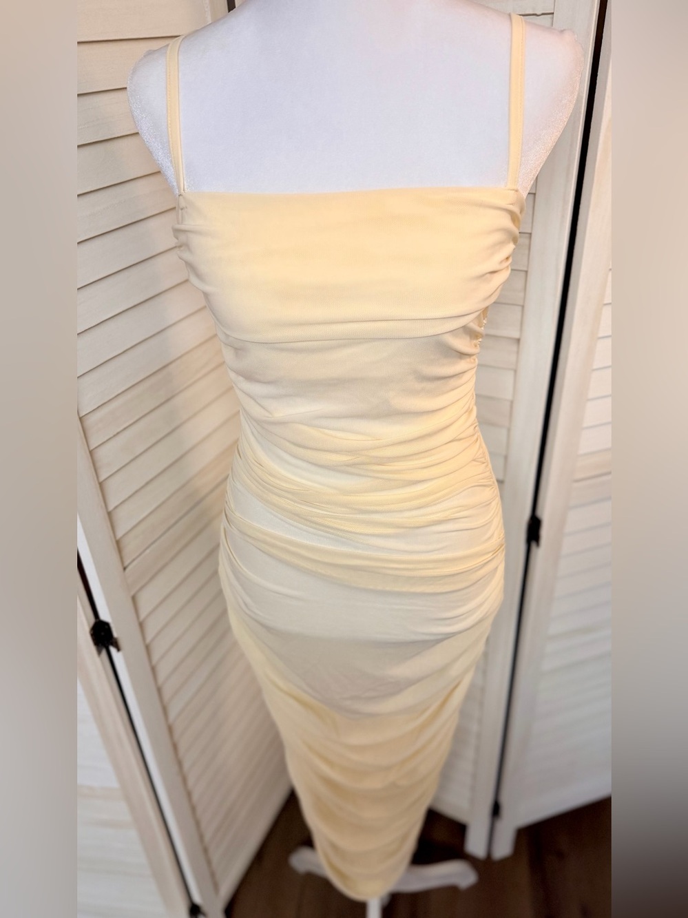 JLUXLABEL Cream Yellow SHEER Ruched Maxi Dress SZ M SO SEXY BODYCON FITS CURVES!